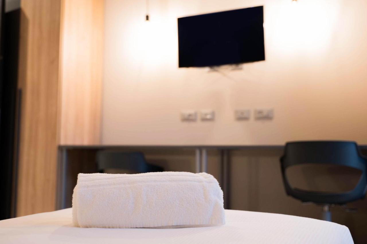 Terranova49 Aparthotel Novara Eksteriør bilde